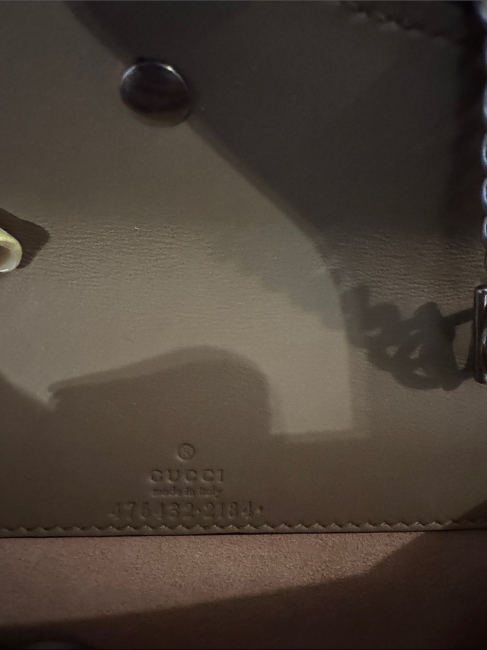 Gucci Beige GG Supreme Crossbody with Silver-Tone Tiger Head - Picture 3 of 3